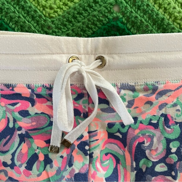 Lilly Pulitzer Chrissy beach shorts La Playa drawstring pockets size S 3” inseam - Picture 3 of 9